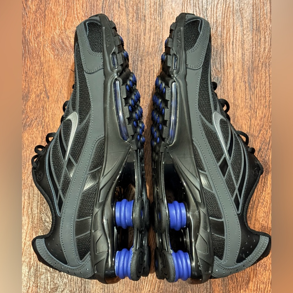 Nike size 11.5 - Picture 12 of 15